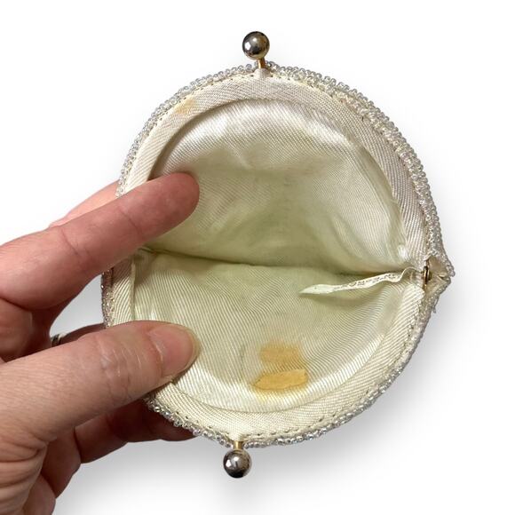 Vintage Cream Beaded Clutch With Wrist Strap And Change Purse - Picture 10 of 10